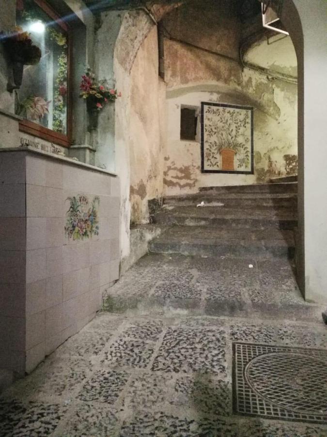 Casa Vacanze Flora Vietri Esterno foto